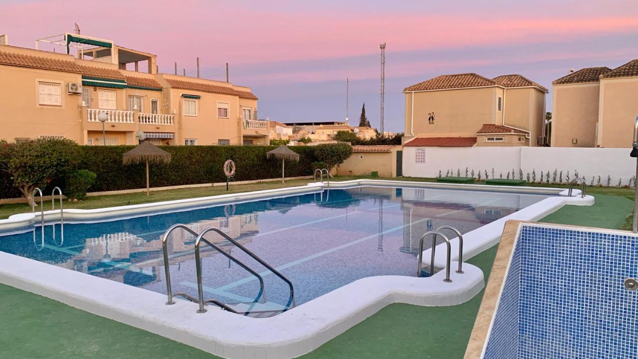 Holiday House Torrevieja Luaran gambar