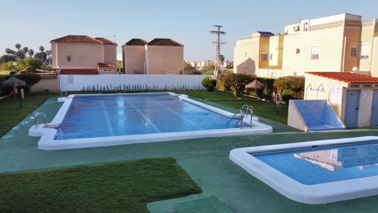 Holiday House Torrevieja Luaran gambar